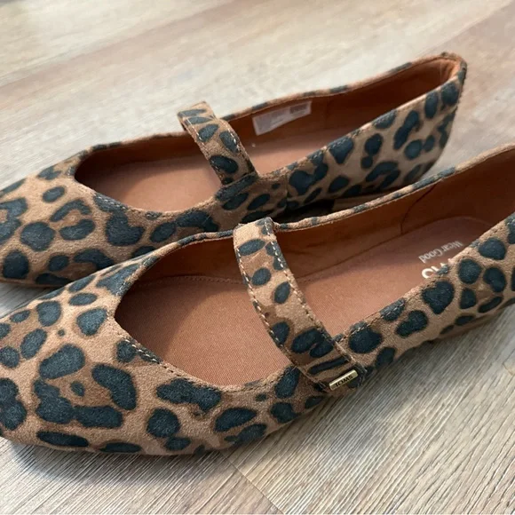 TOMS Brown and Black Leopard Flats - Picture 6 of 7